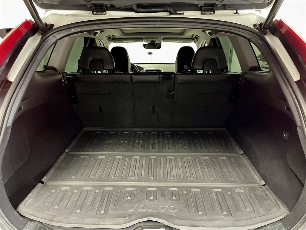 2017 Volvo XC60 - $8,998