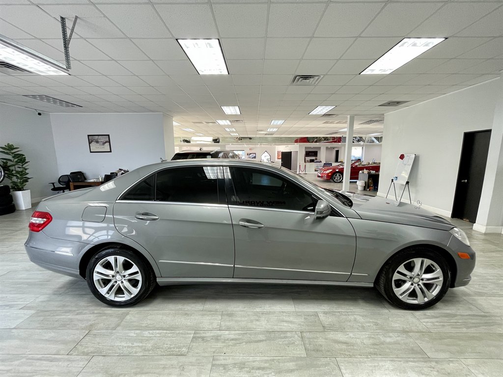 2011 Mercedes-Benz E-Class - $10,998