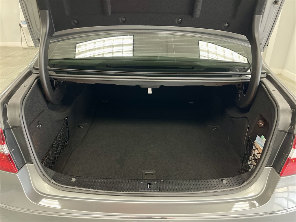 2011 Mercedes-Benz E-Class - $10,998