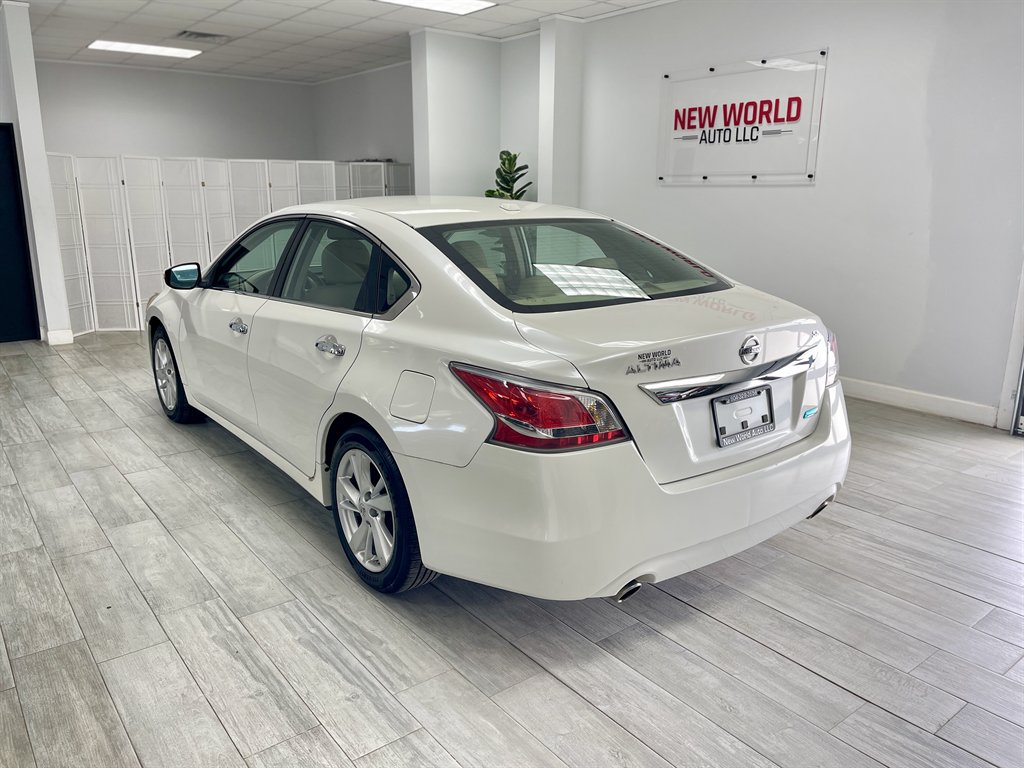 2014 Nissan Altima - $8,998