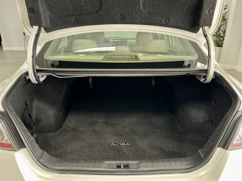 2014 Nissan Altima - $8,998