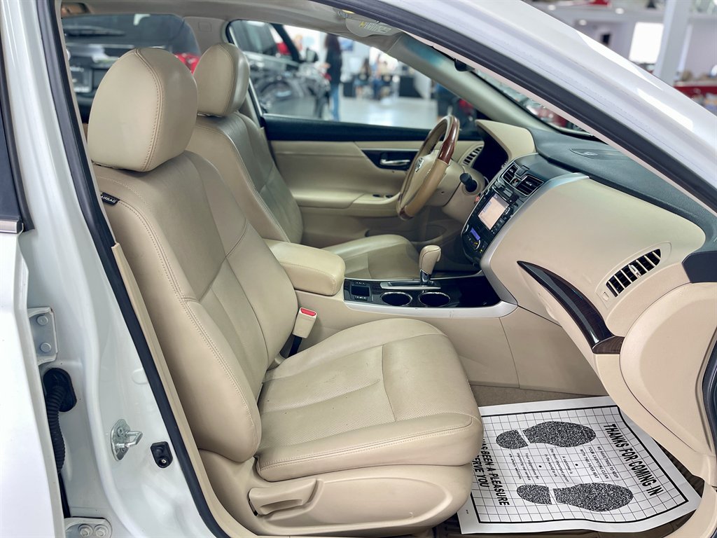 2014 Nissan Altima - $8,998