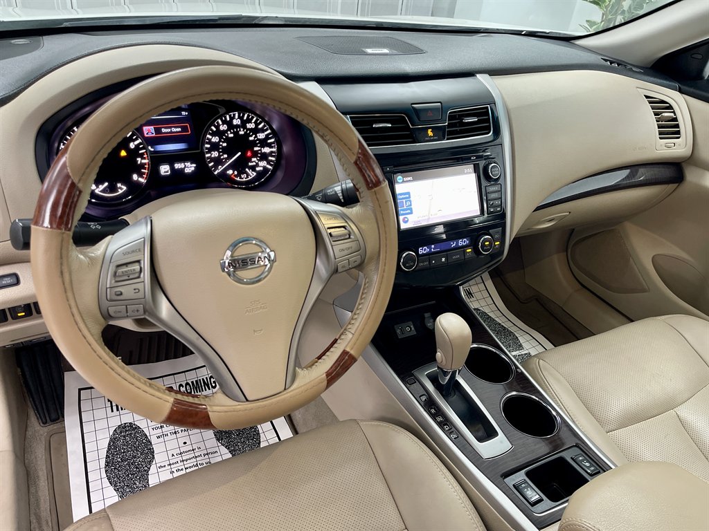 2014 Nissan Altima - $8,998