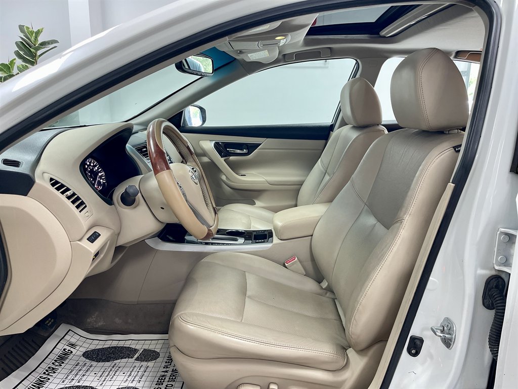 2014 Nissan Altima - $8,998