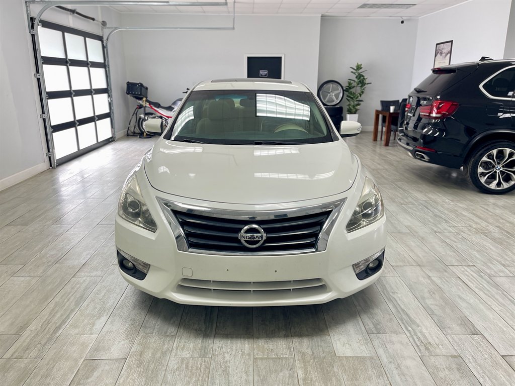 2014 Nissan Altima - $8,998