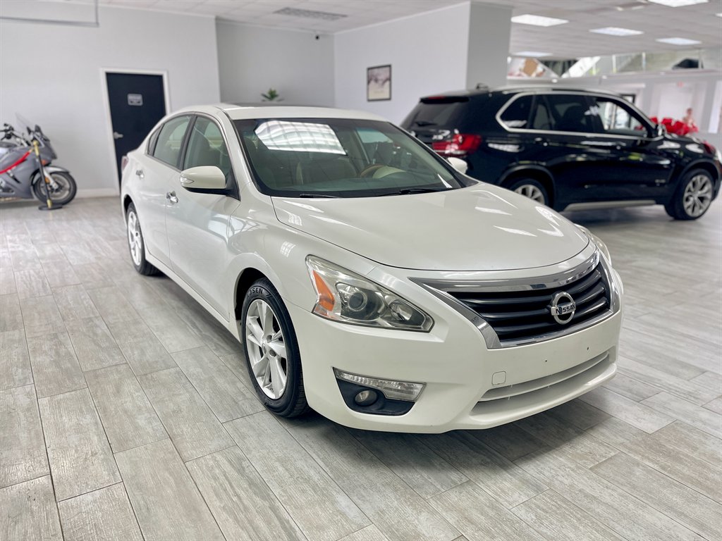 2014 Nissan Altima - $8,998