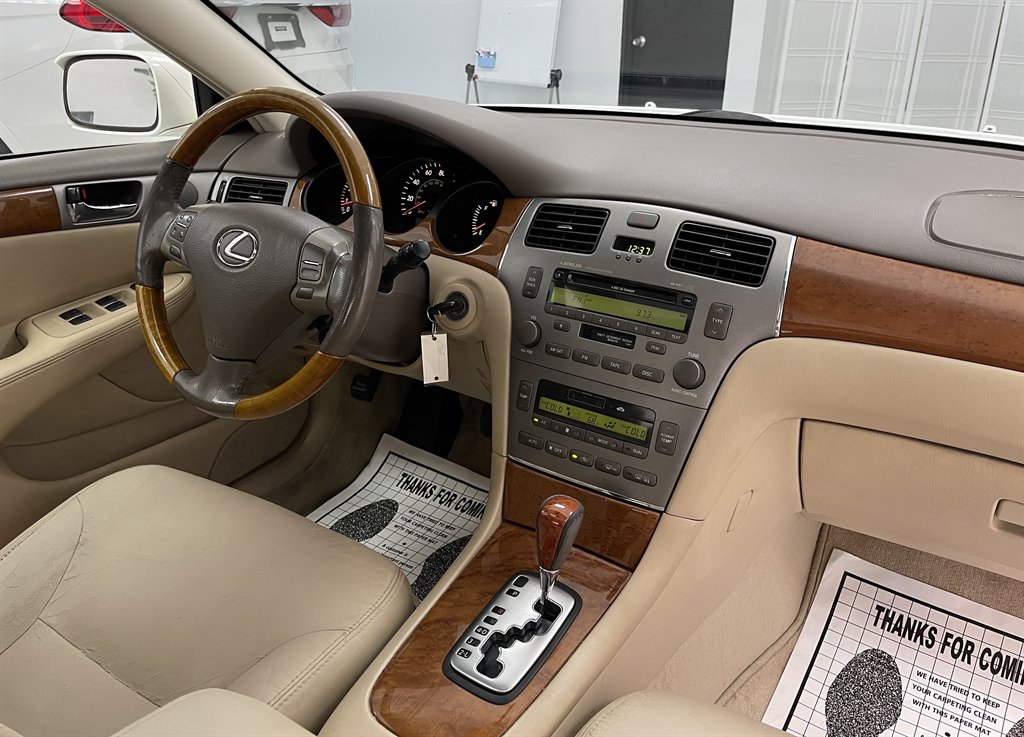 2005 Lexus ES - $4,998