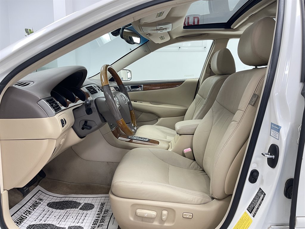 2005 Lexus ES - $4,998