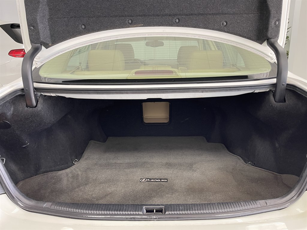 2005 Lexus ES - $4,998