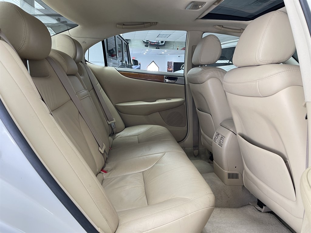 2005 Lexus ES - $4,998
