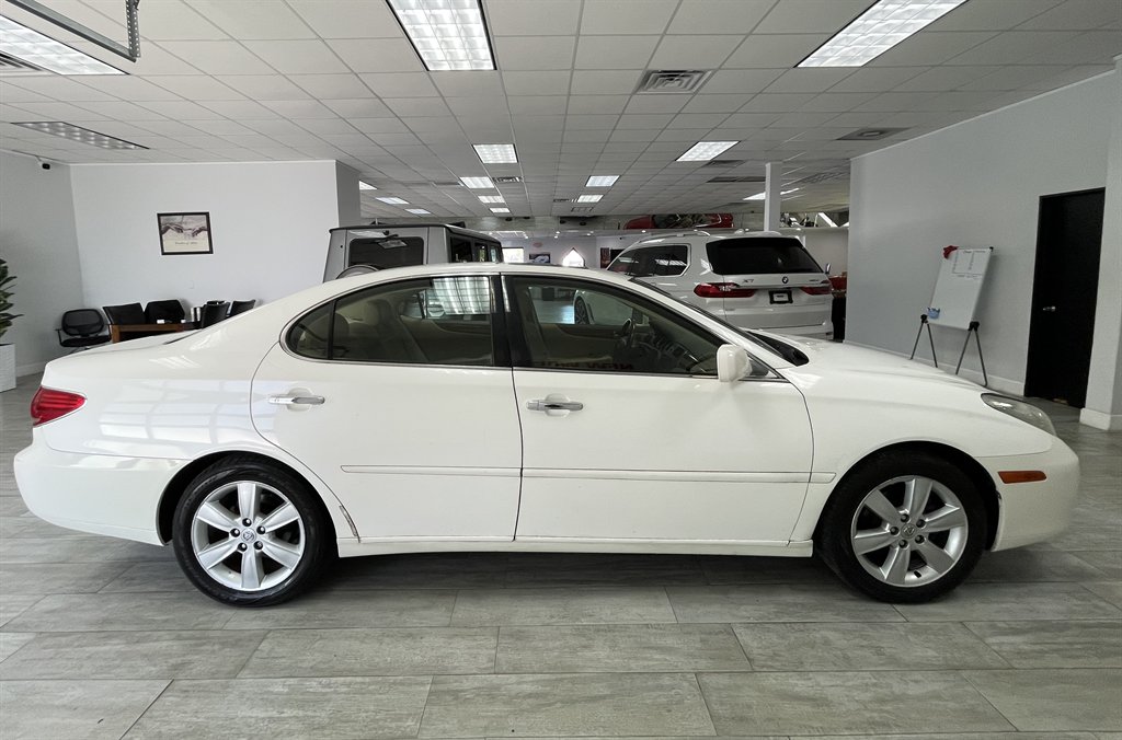 2005 Lexus ES - $4,998