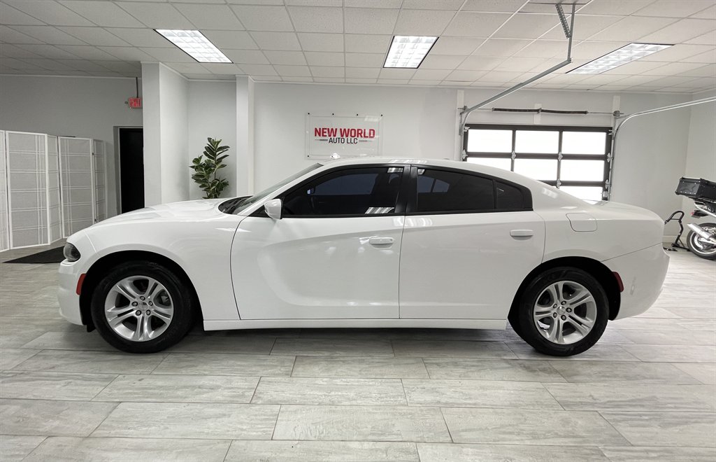 2015 Dodge Charger - $8,998