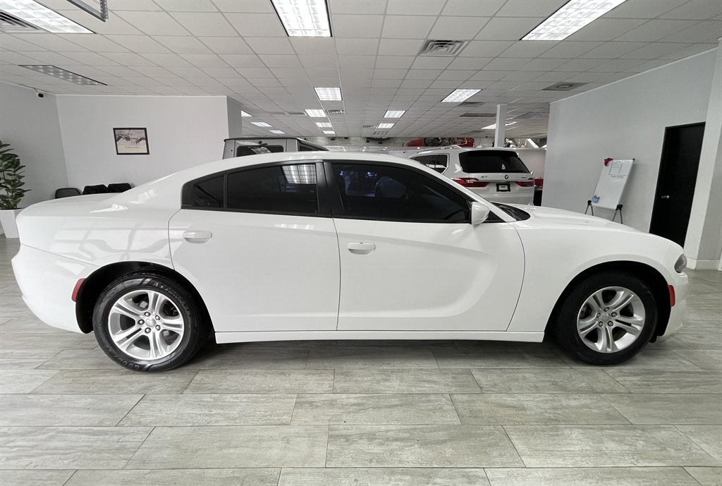 2015 Dodge Charger - $8,998