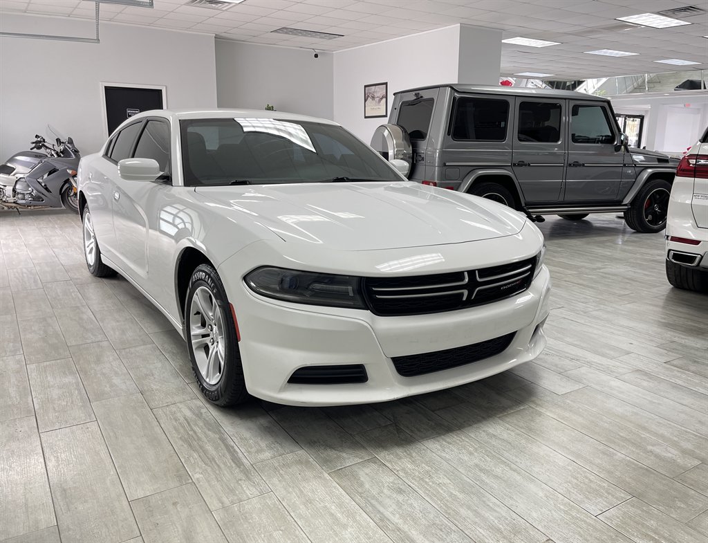 2015 Dodge Charger - $8,998