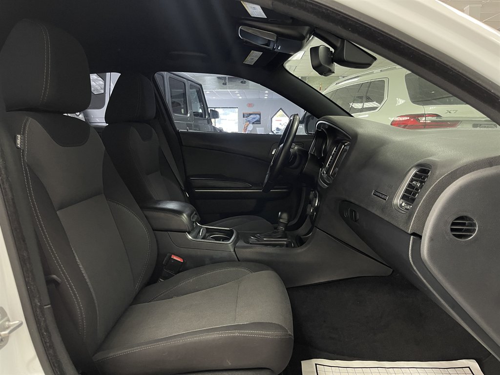 2015 Dodge Charger - $8,998