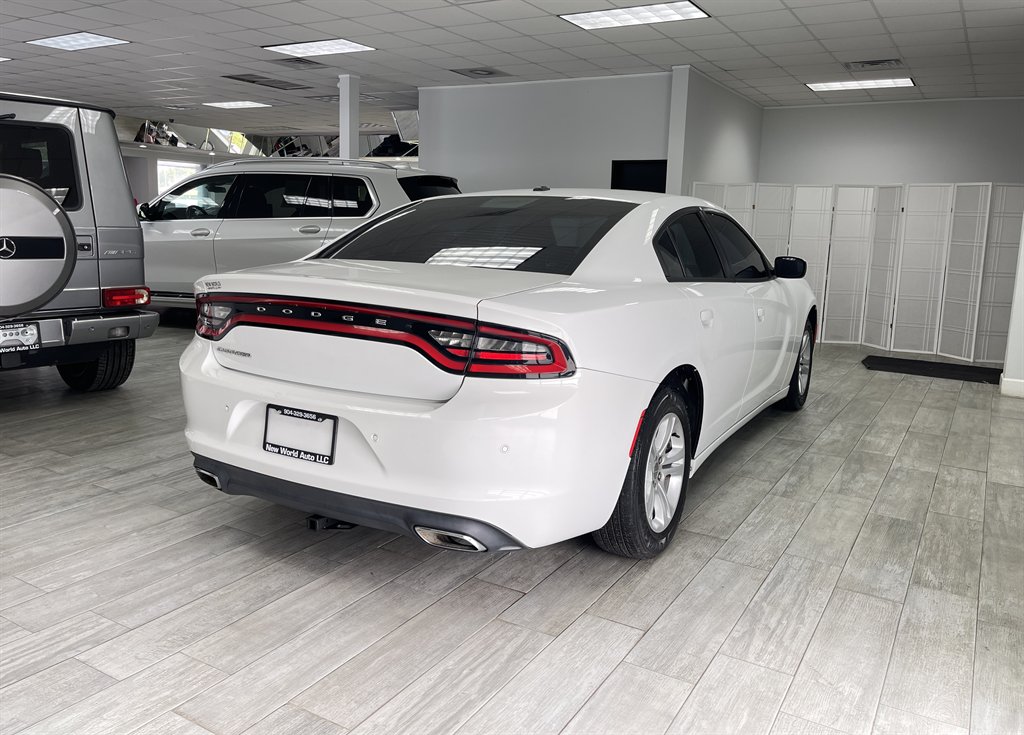 2015 Dodge Charger - $8,998