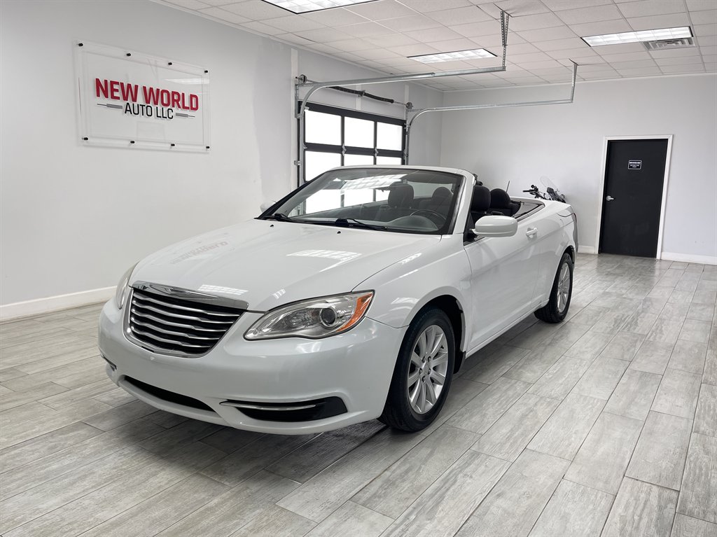 2012 Chrysler 200 - $5,998