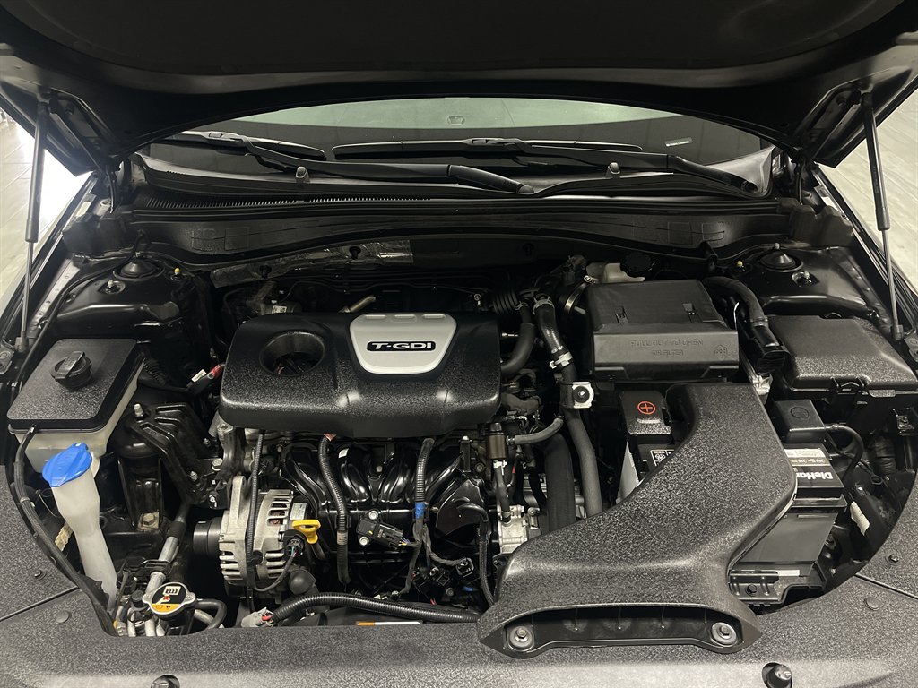 2019 Kia Optima - $11,998
