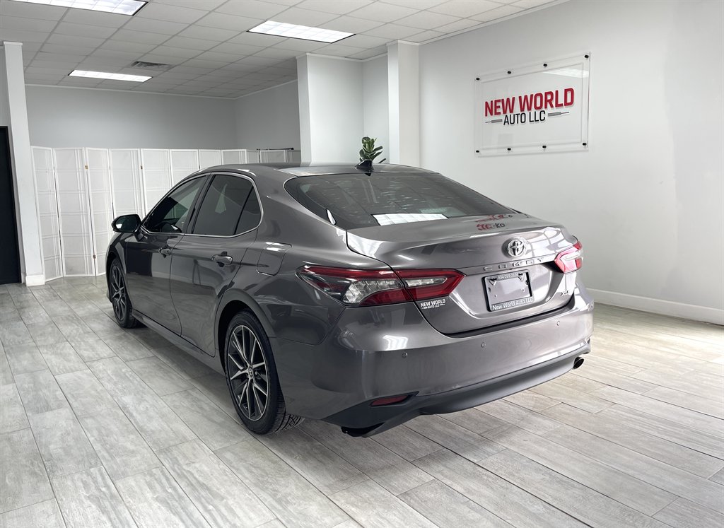 2021 Toyota Camry - $22,998