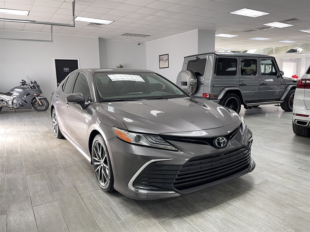 2021 Toyota Camry - $22,998