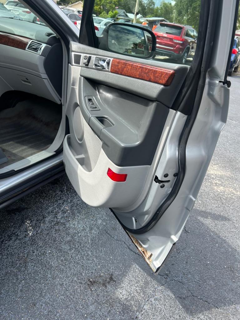 2007 Chrysler Pacifica Touring photo