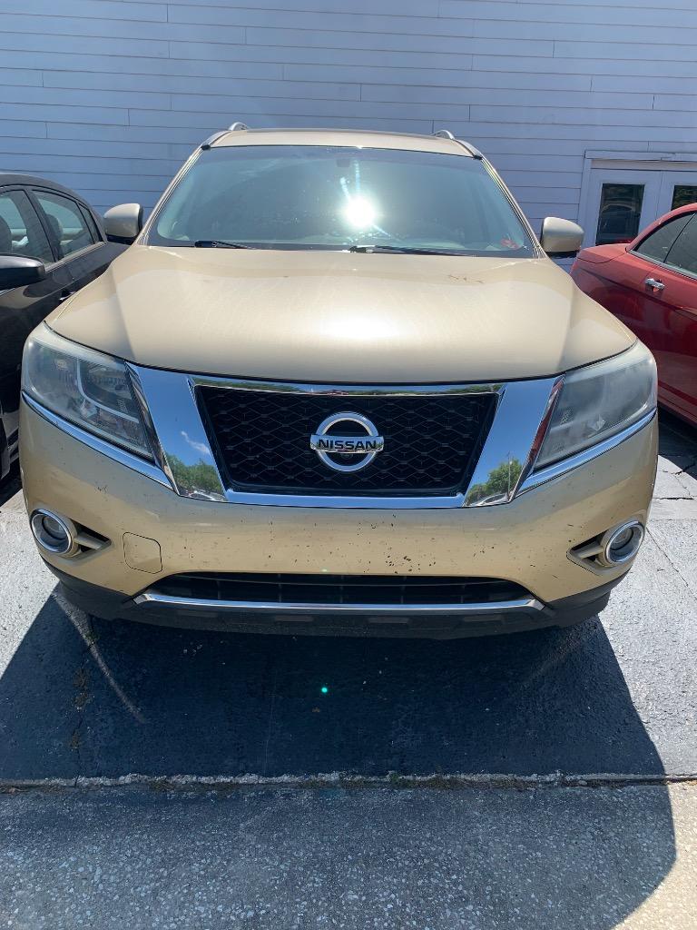 2013 Nissan Pathfinder S photo