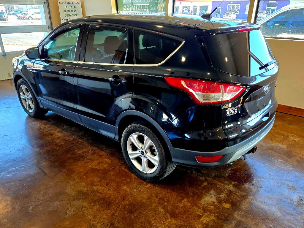 2016 Ford Escape SE photo