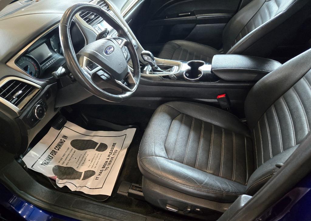 2016 Ford Fusion SE photo