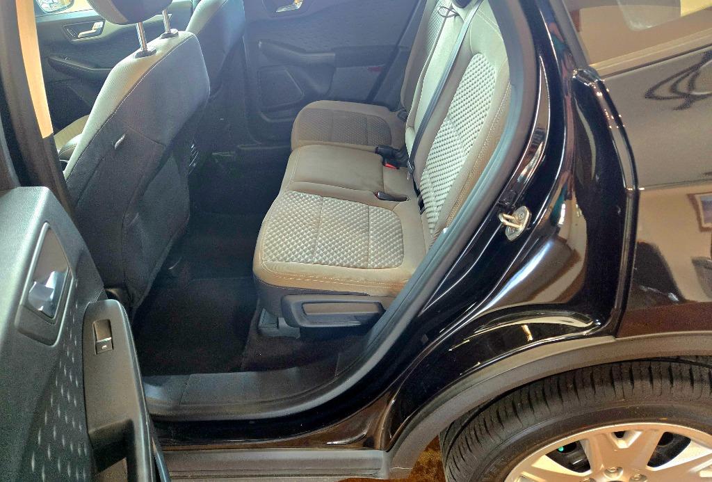 2020 Ford Escape SE photo