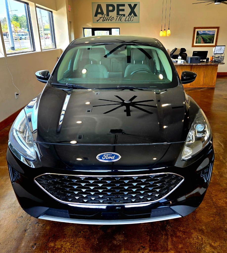2020 Ford Escape SE photo