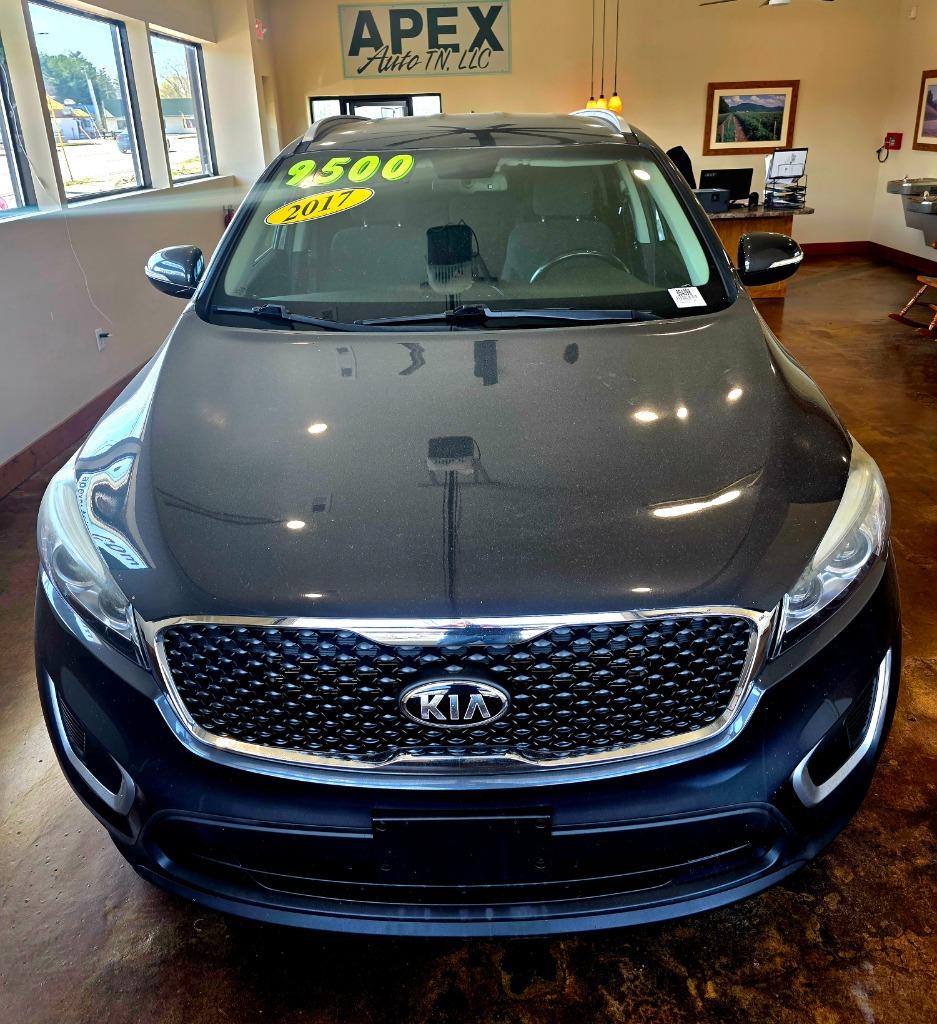 2017 Kia Sorento - $9,500