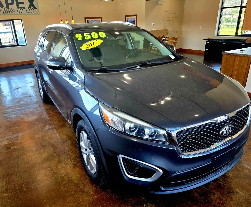 2017 Kia Sorento - $9,500