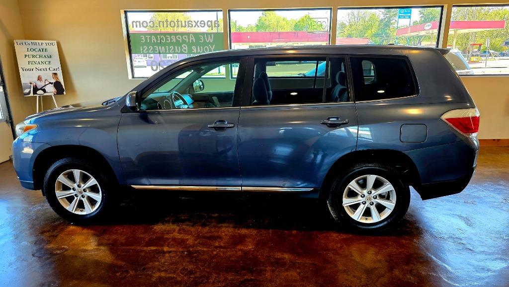 2012 Toyota Highlander - $9,500