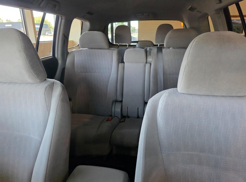 2012 Toyota Highlander - $9,500