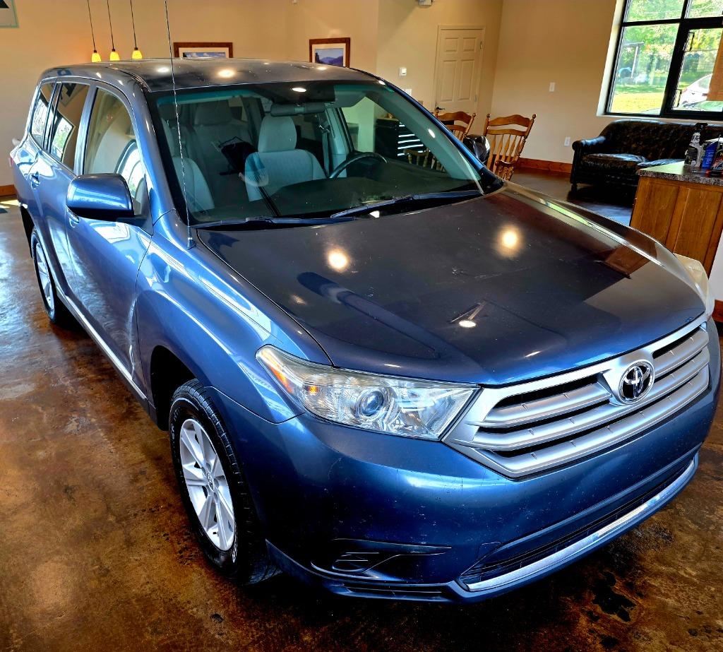 2012 Toyota Highlander - $9,500