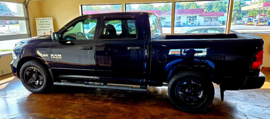 2015 Ram 1500 - $10,500