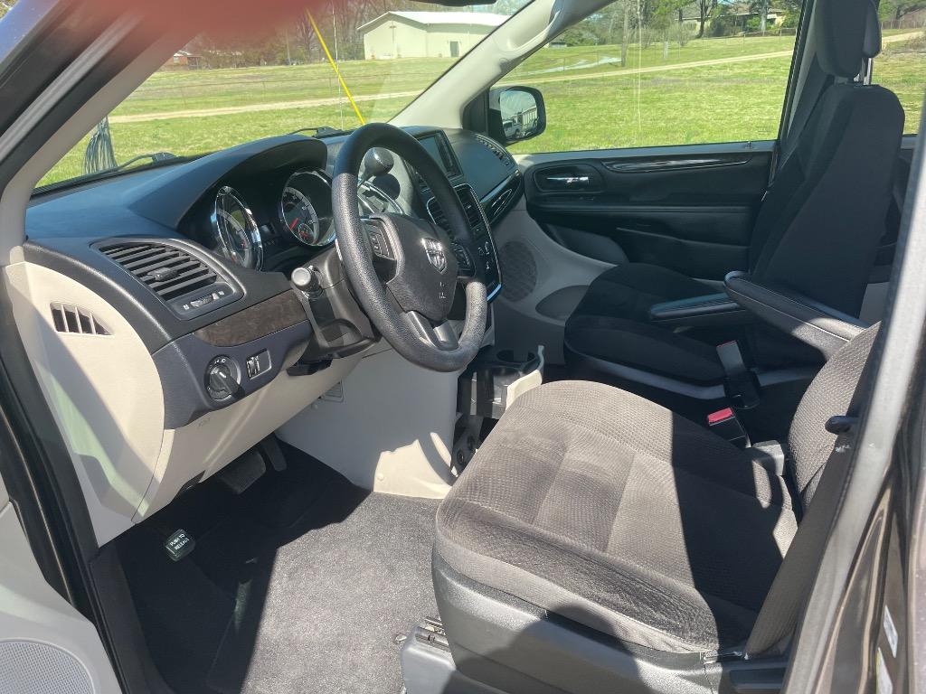 2019 Dodge Grand Caravan SE photo