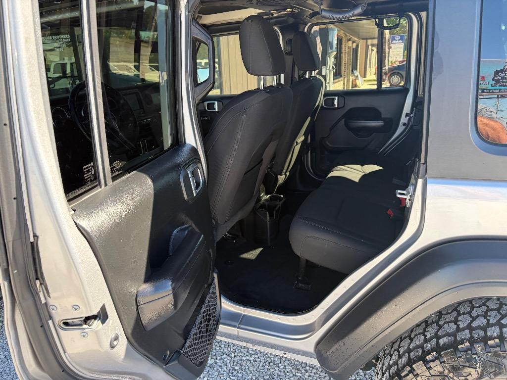 2020 Jeep Wrangler - $28,980