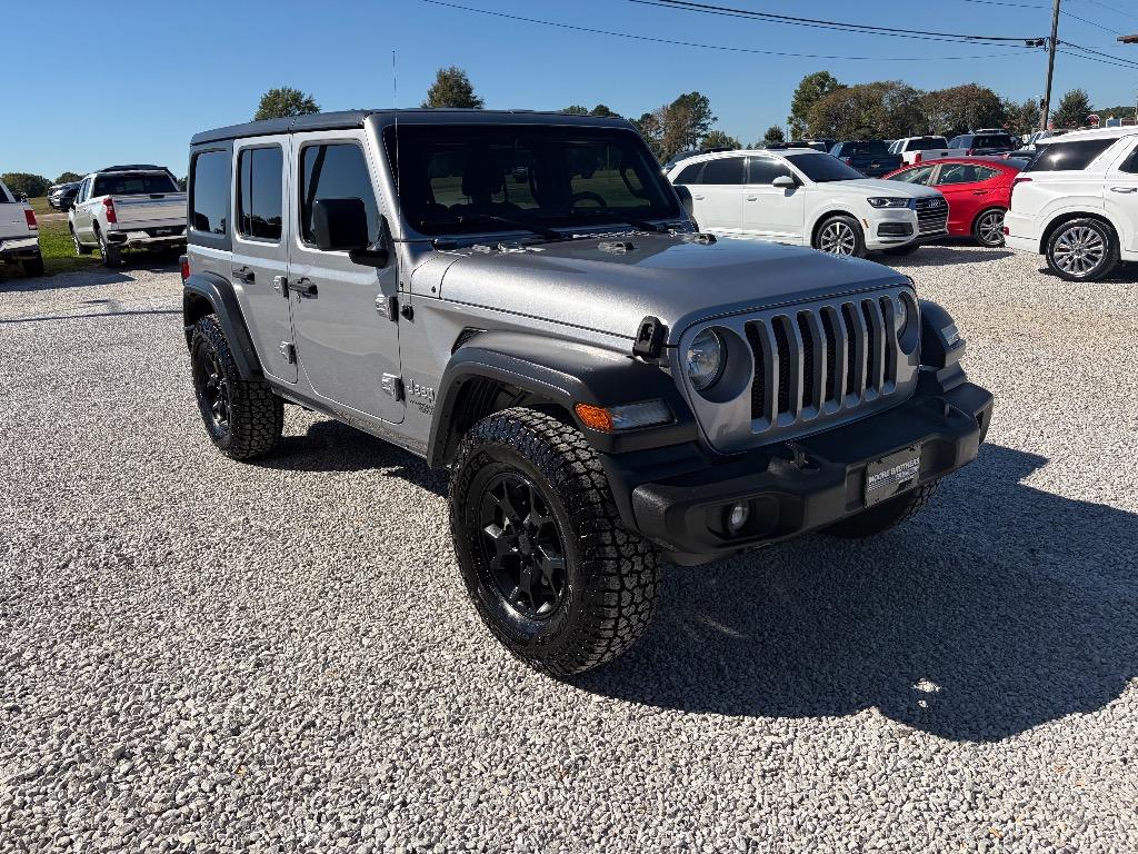 2020 Jeep Wrangler - $28,980