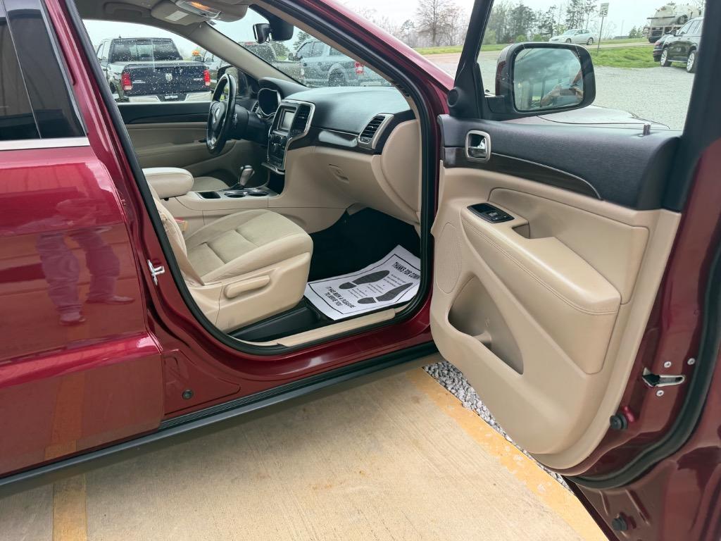 2017 Jeep Cherokee - $13,990