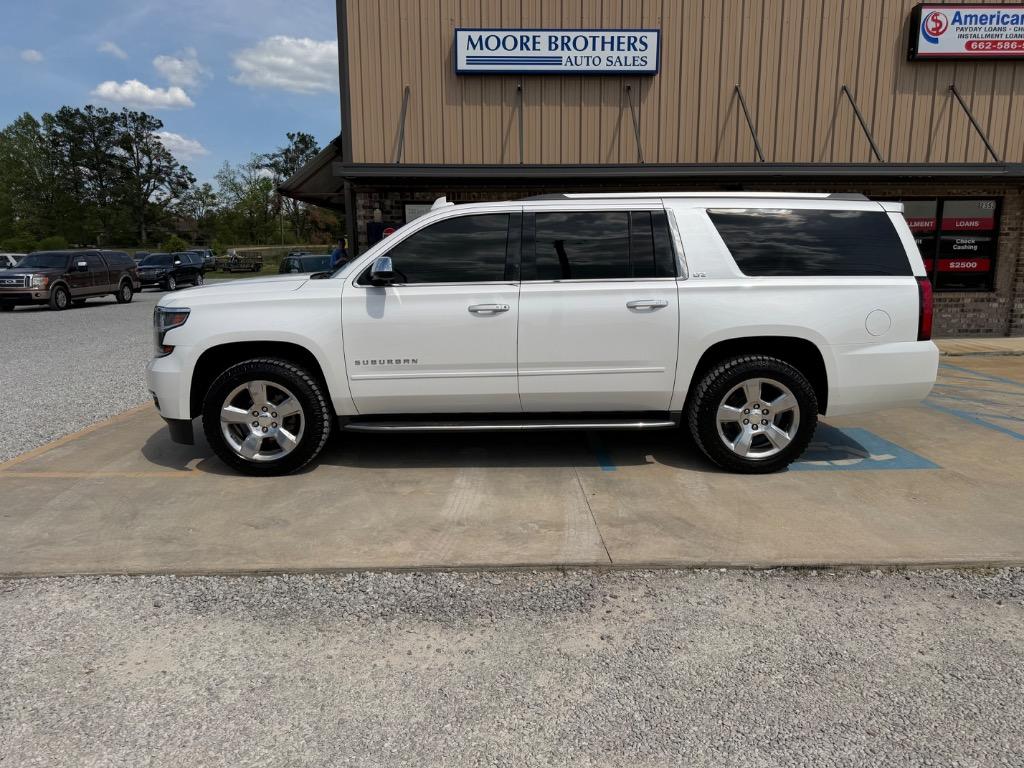 2016 Chevrolet Suburban - $16,990