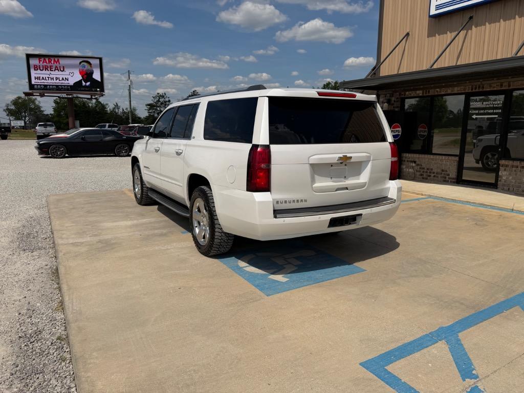 2016 Chevrolet Suburban - $16,990