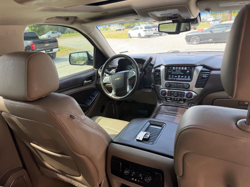 2016 Chevrolet Suburban - $16,990