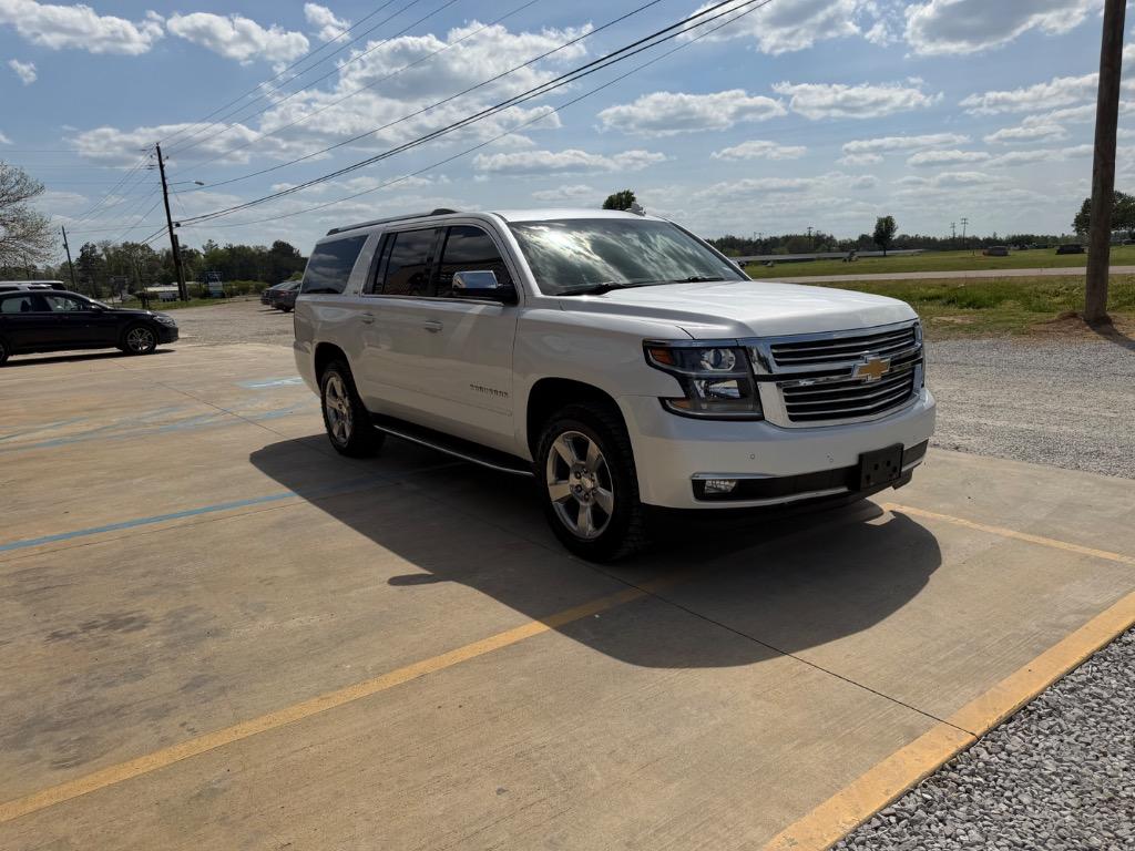 2016 Chevrolet Suburban - $16,990