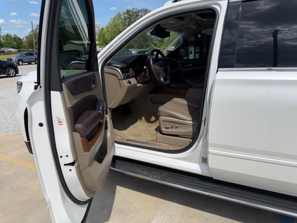 2016 Chevrolet Suburban - $16,990