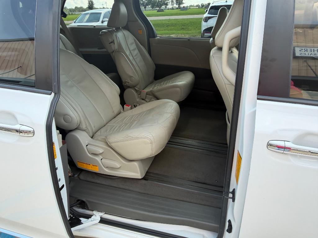 2013 Toyota Sienna - $11,990