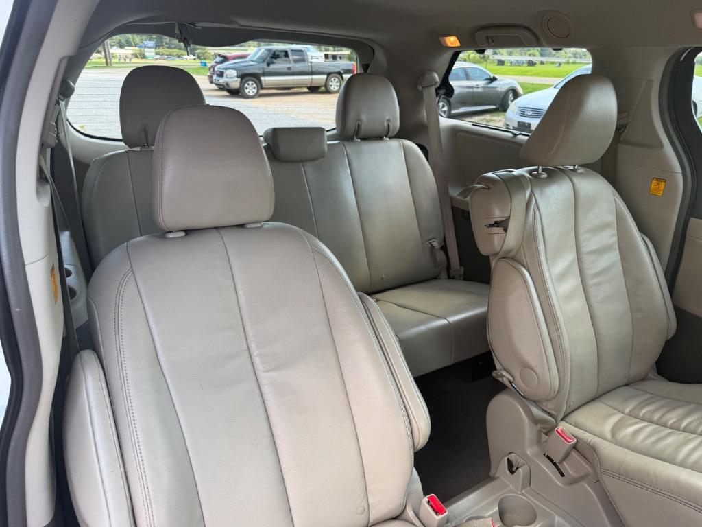 2013 Toyota Sienna - $11,990