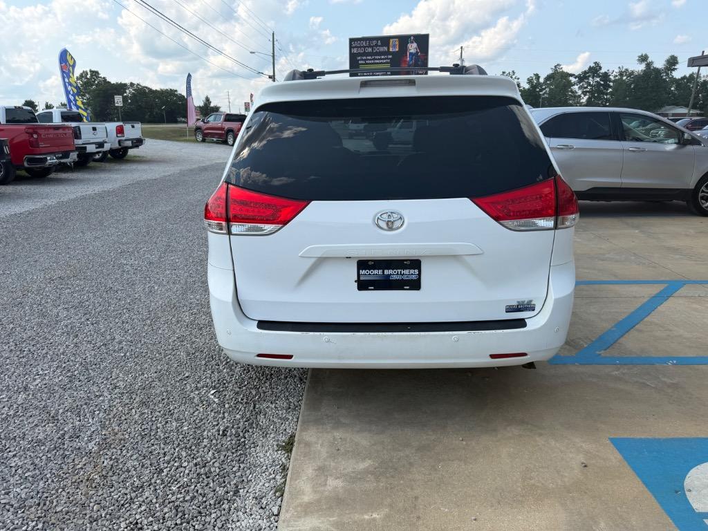 2013 Toyota Sienna - $11,990