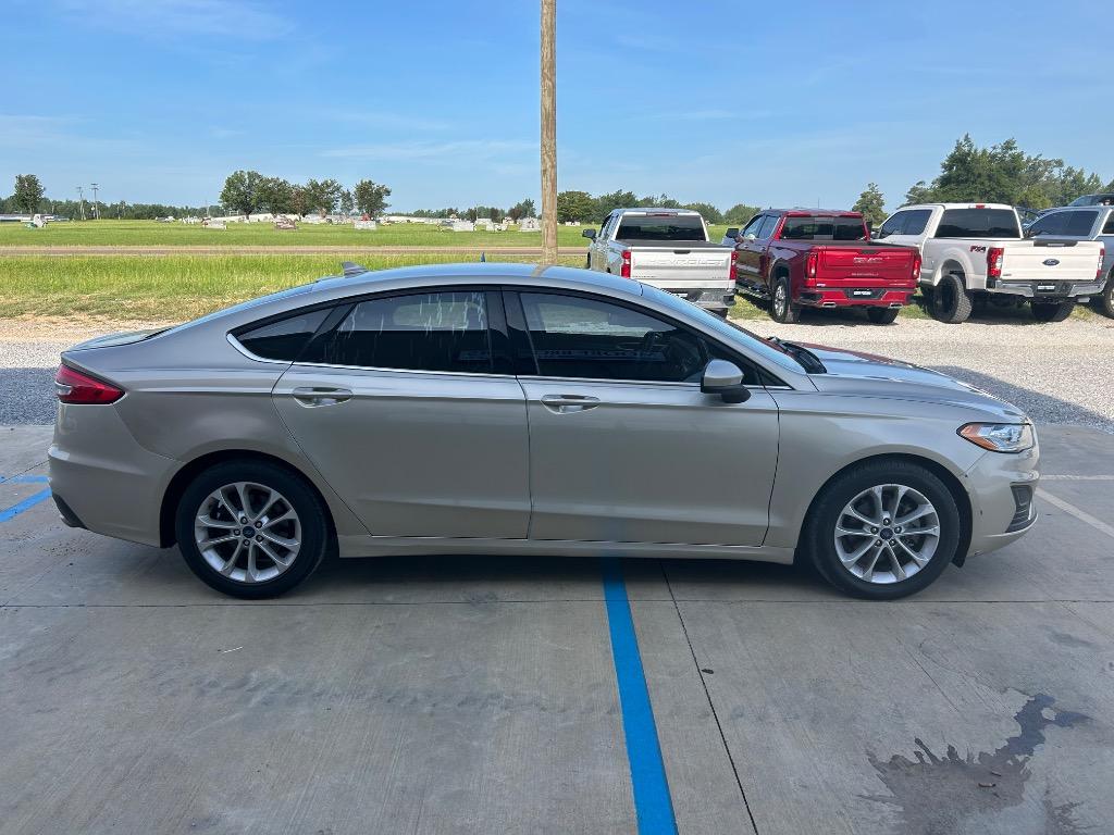 2019 Ford Fusion - $12,390