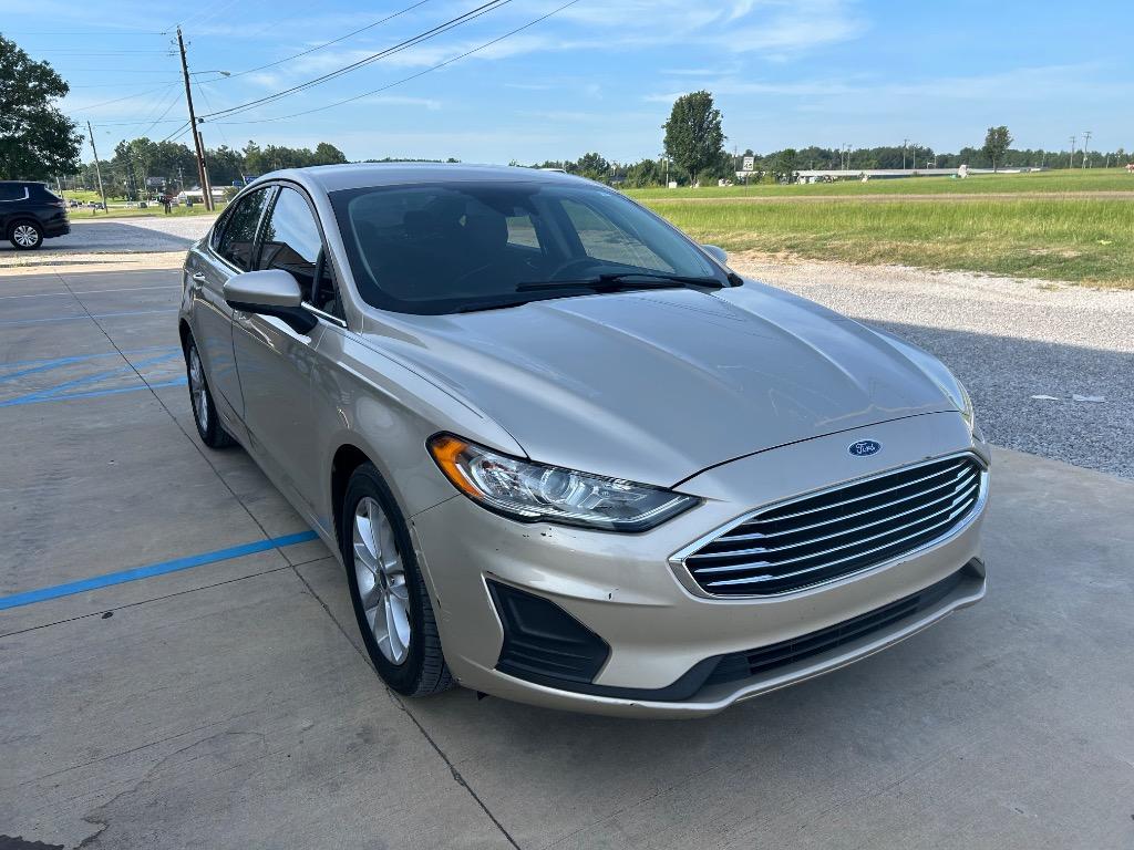 2019 Ford Fusion - $12,390